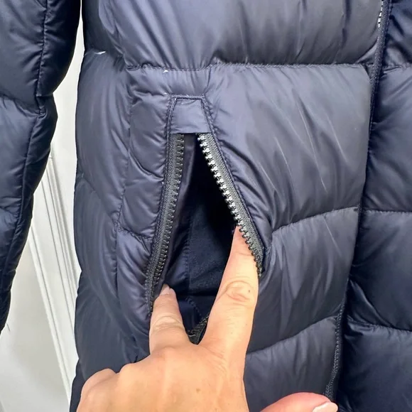 The North Face Women's Dark Blue Long Puffer Coat - Picture 11 of 13